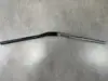 Mitad negro brillante, mitad plateado brillante