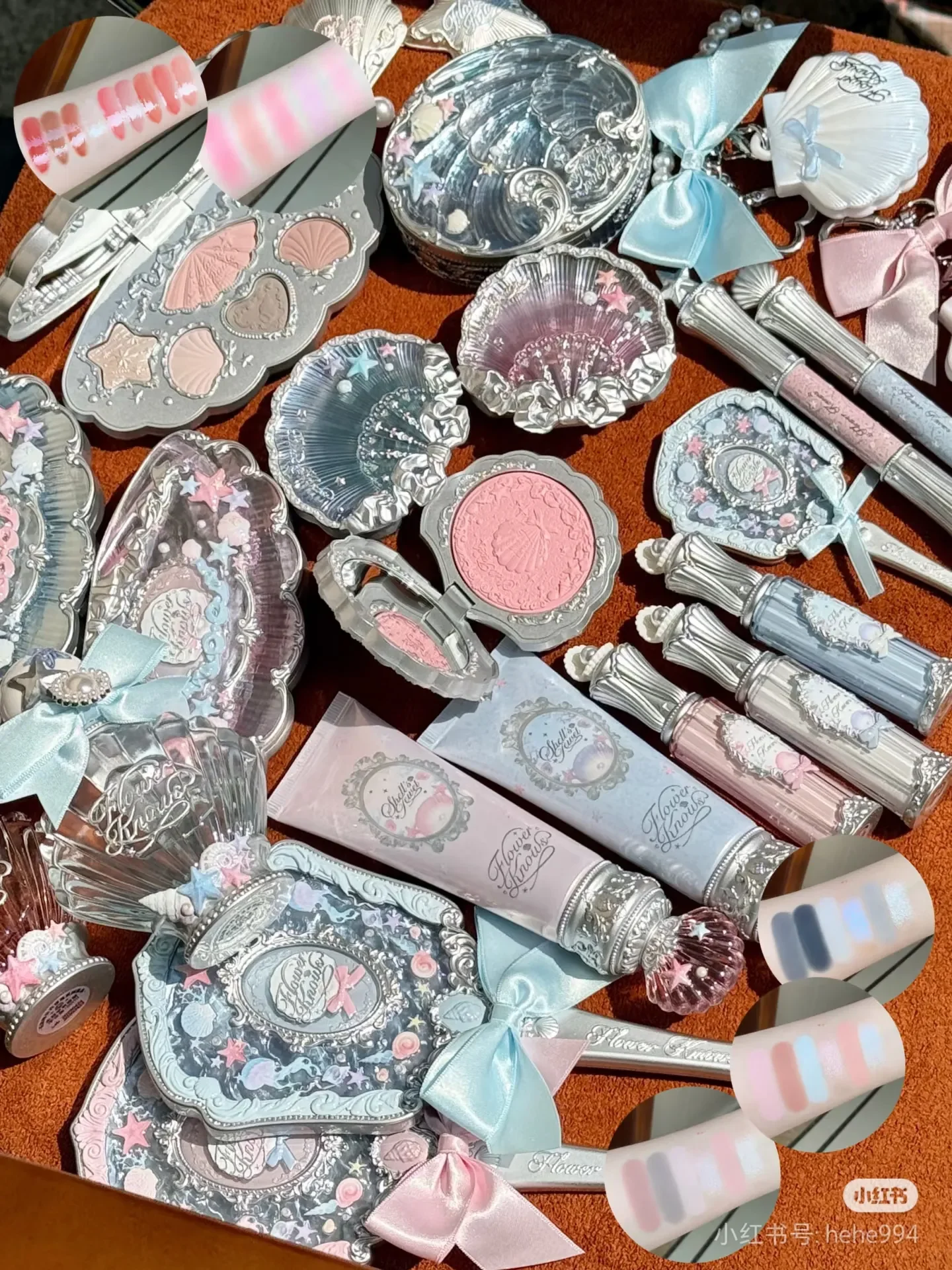 Flower Knows Pearl Shell Makeup Gift Set in All-in-One Box