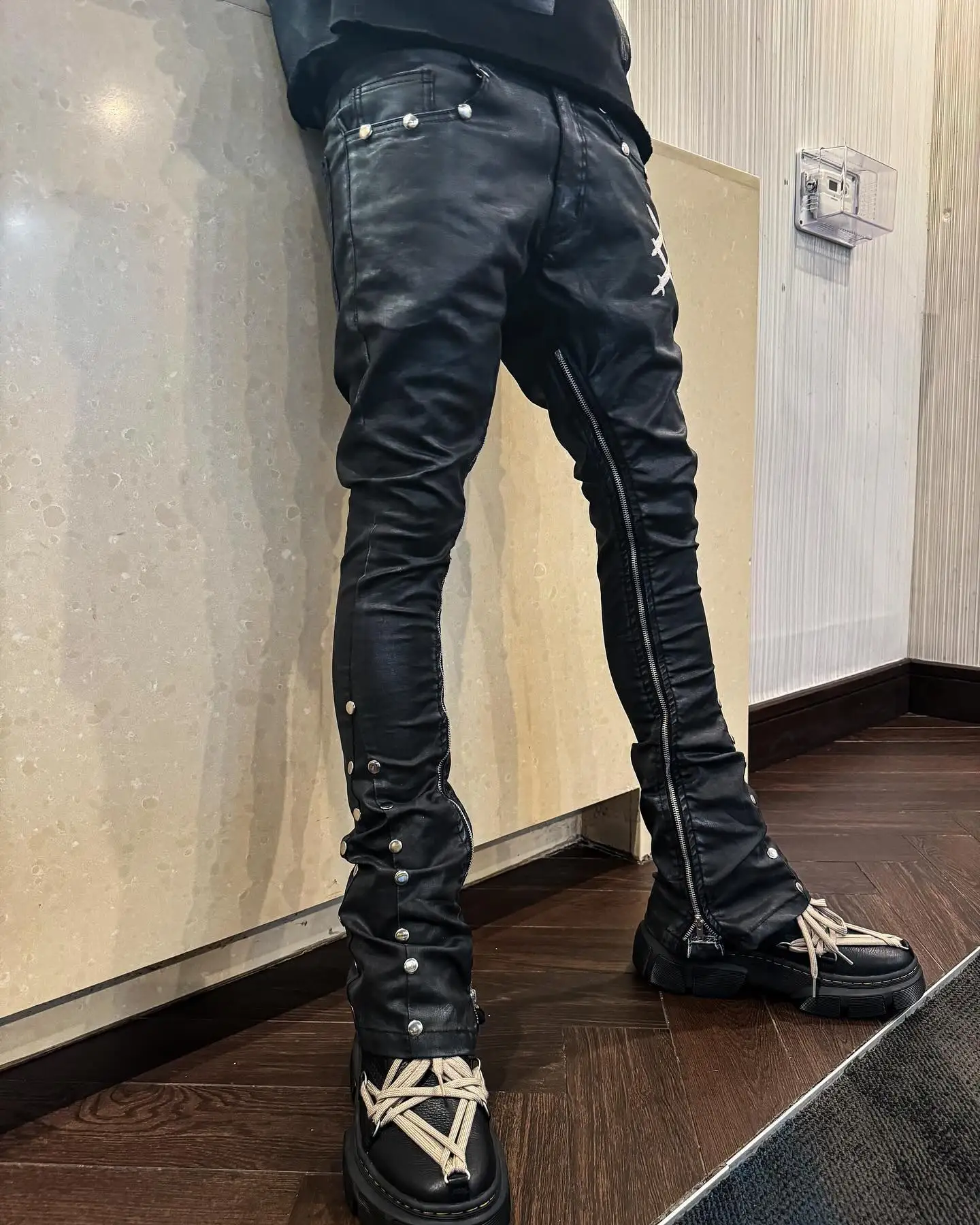Custom Skinny Fit Elastic Streetwear Zipper Pu Flare Sweat Trousers Embroidery Lace up Faux Leather Stacked Pants for Men gallery 3