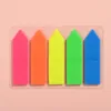 5 cabezas puntiagudas en color fluorescente.