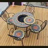 Quatre fauteuils et une table 80CM