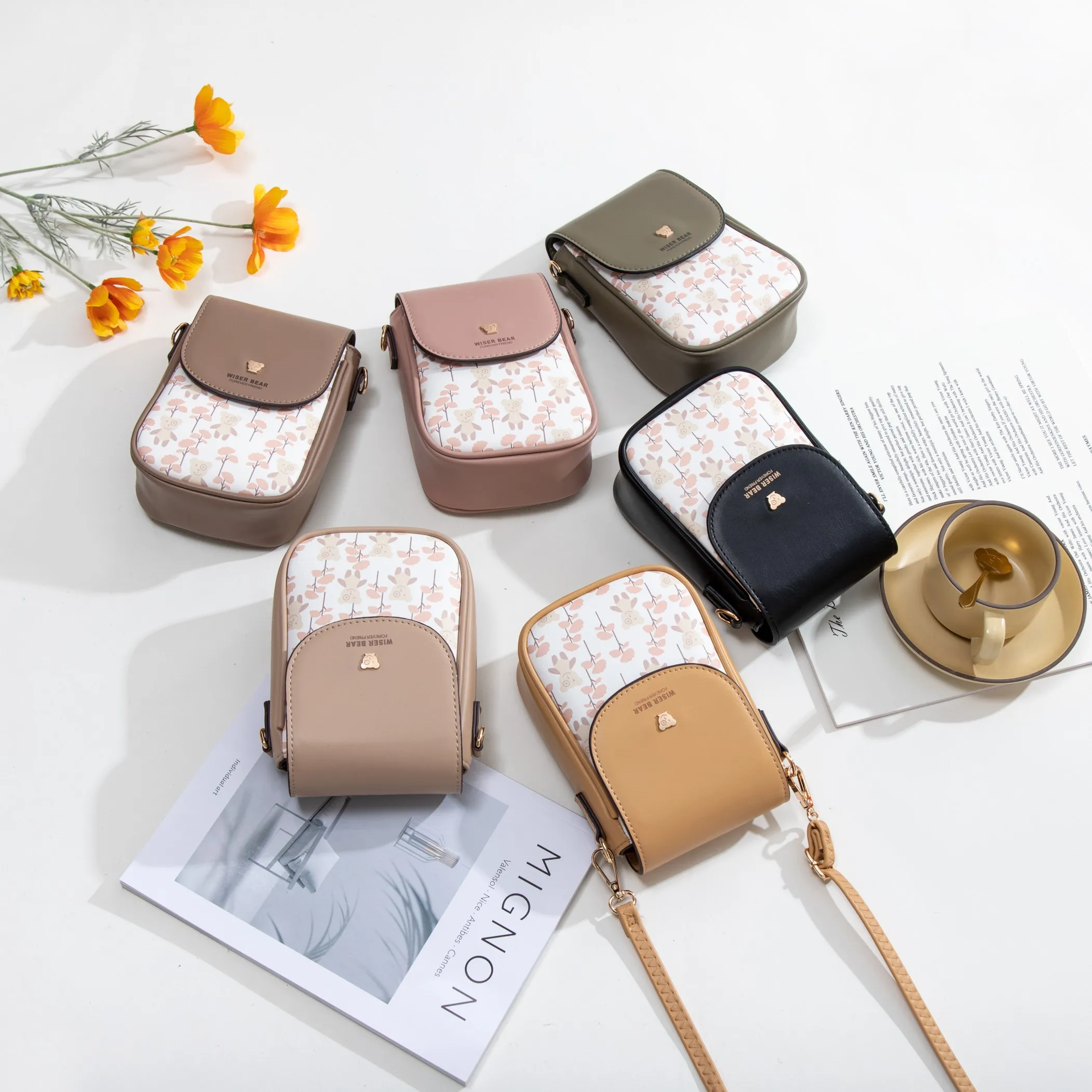 PRETTYZYS New Arrival WISER BEAR Hardware Cartoon Pattern Purse Cell Phone Bags for Women Wallets for Women Crossbody Bag