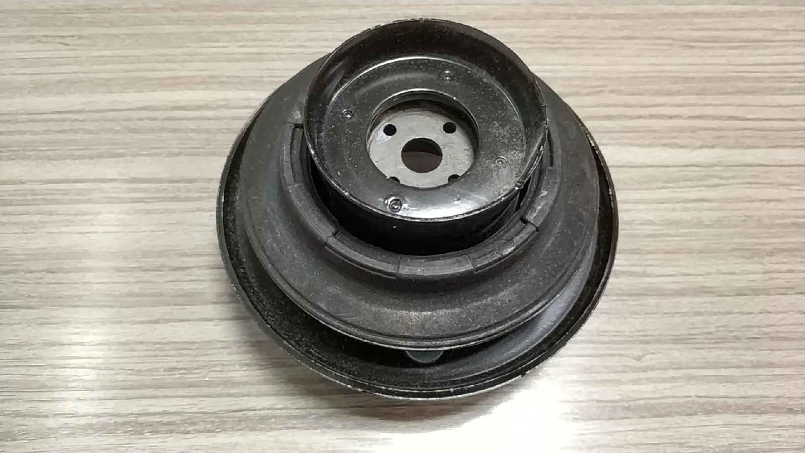 BB5Z18183A AD1084 Suspension Part Shock Absorber Strut Mount for Ford ... — 4