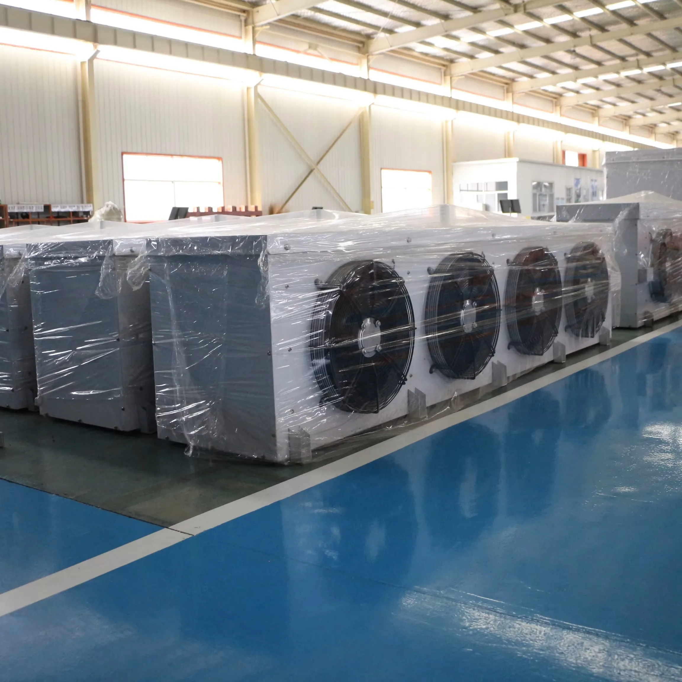 Customized sliding or hinged cold storage doors for industrial freezers and cold storage