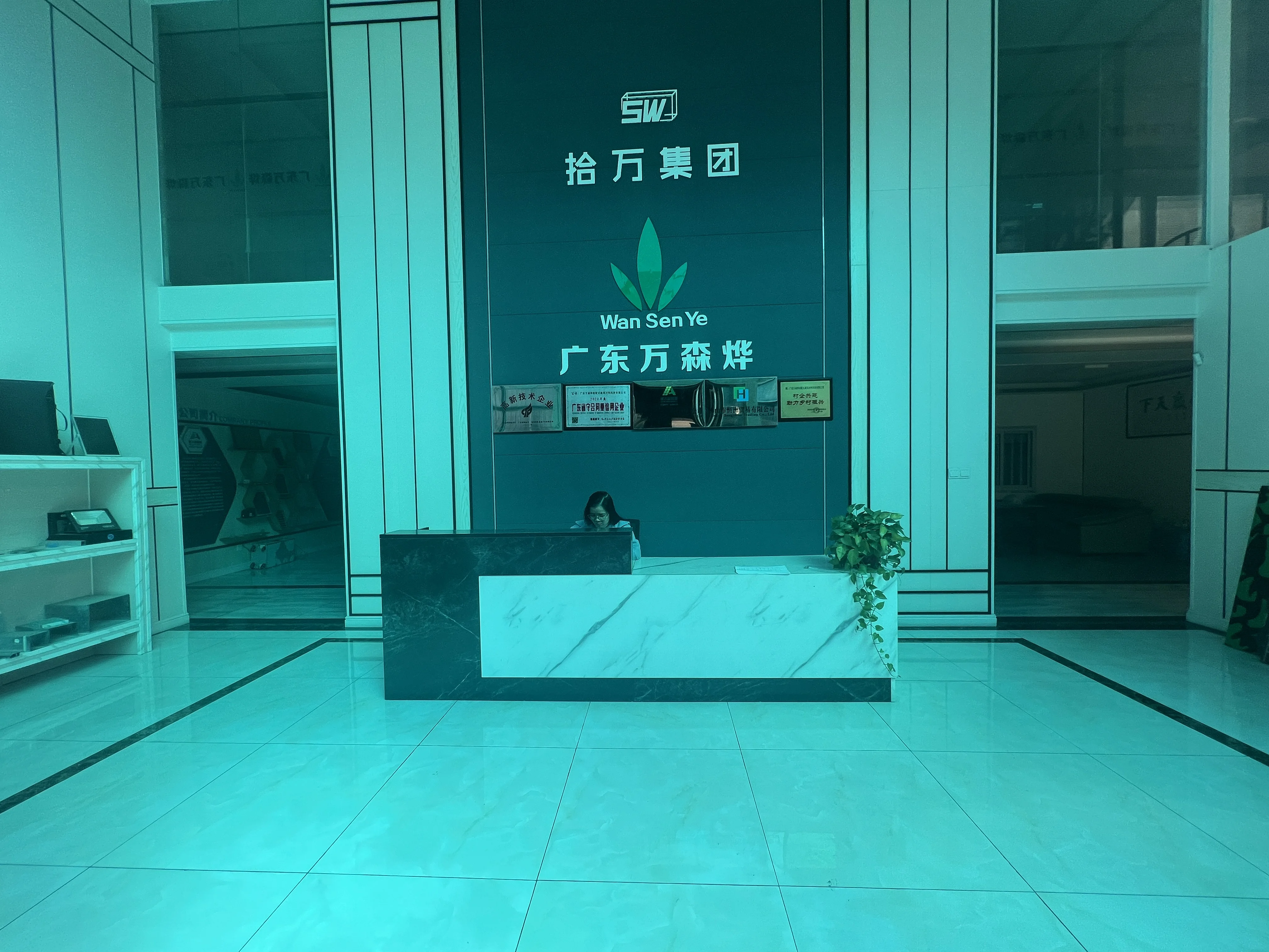 suihe-prefabricated-building-container-office-prefab-shipping