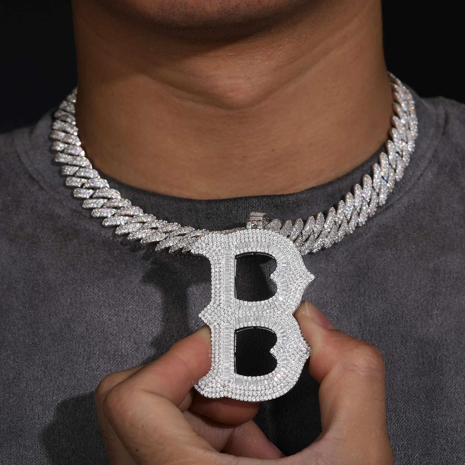 Ciondolo con lettera in moissanite personalizzato: VVS, gioielli