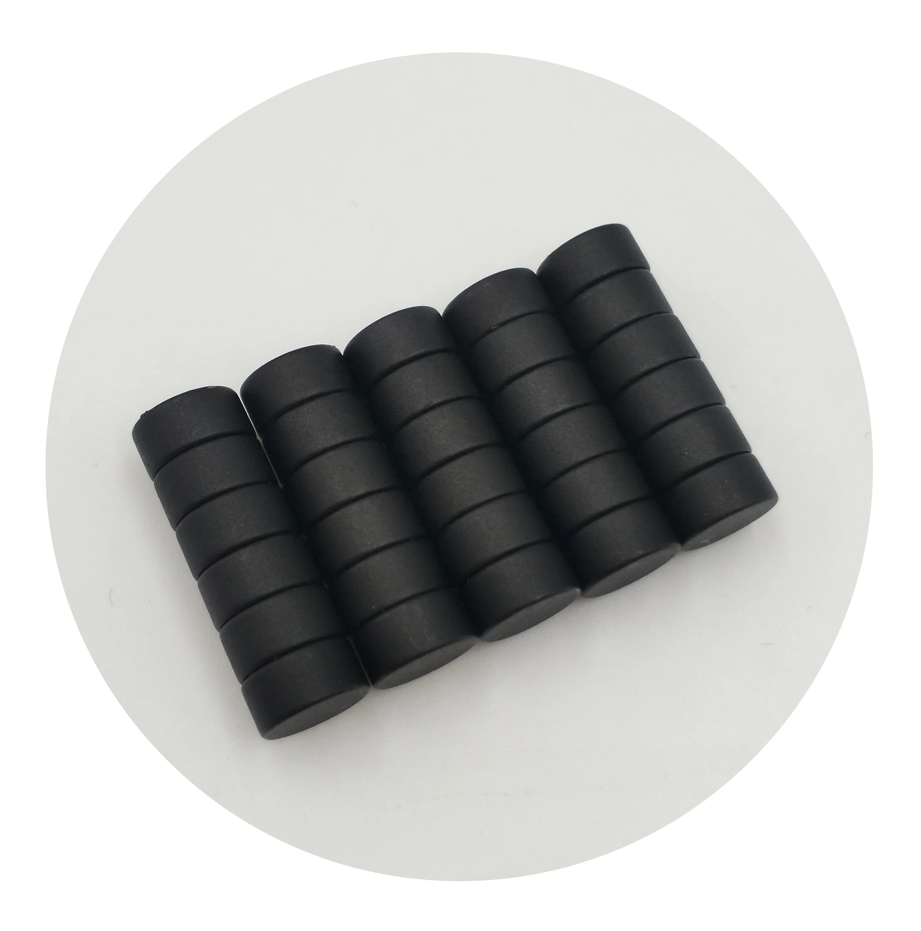 Black Rubber Coated Round N52 Neodymium Epoxy Magnet