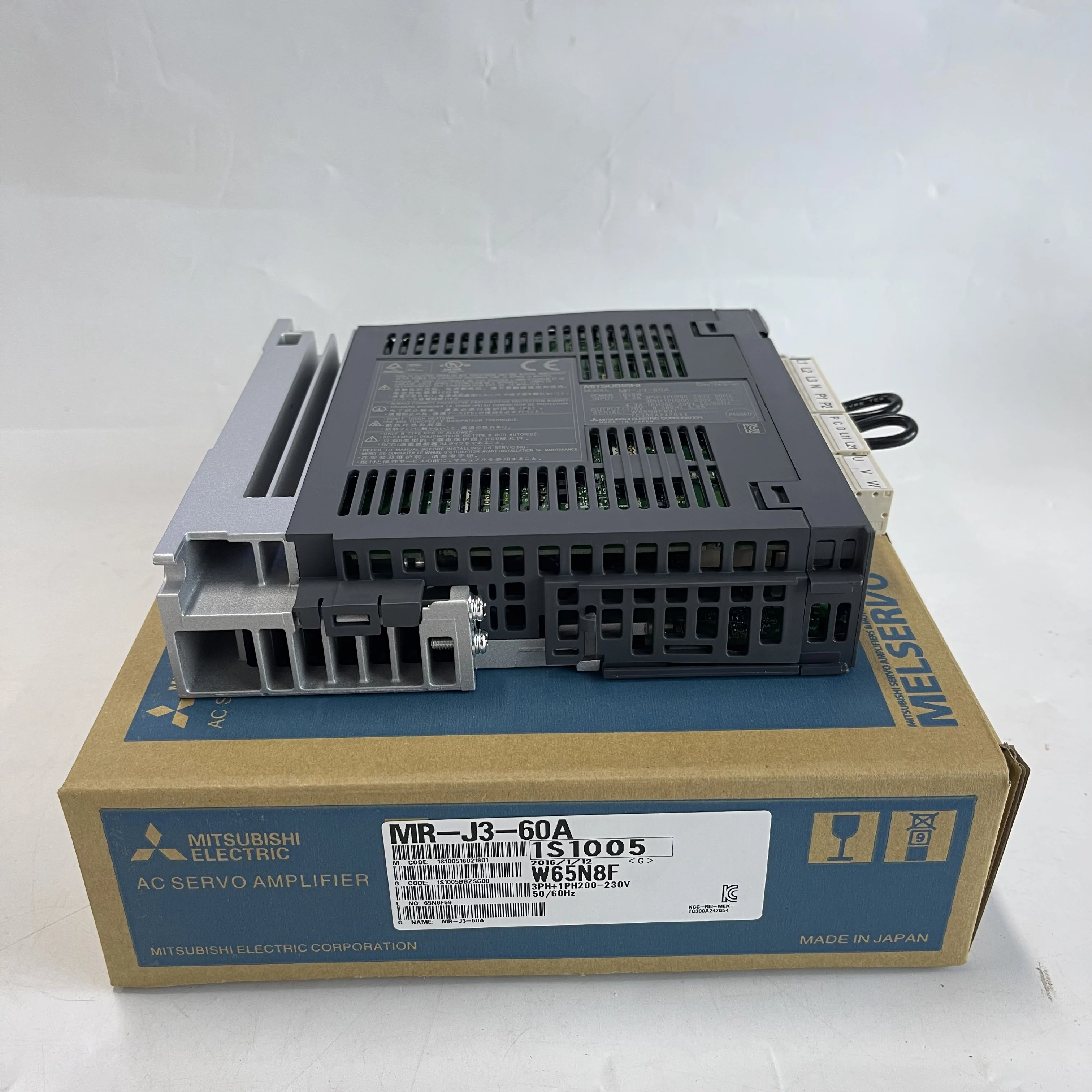 MITSUBISHI AC Servo Amplifier MR-J3-60A MITSUBISHI AC Servo Amplifier MR-J3-60A