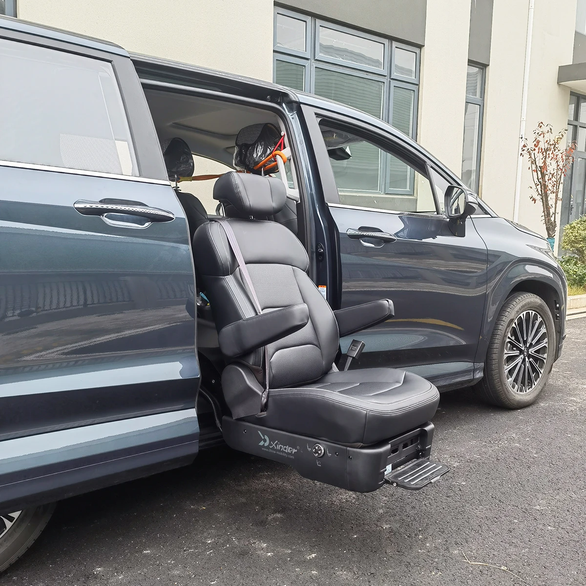 Electric Adjustable Programmable Swivel Lifting Car Seat for Disabled Handicapped People Transfer to Vehicle From Wheelchair