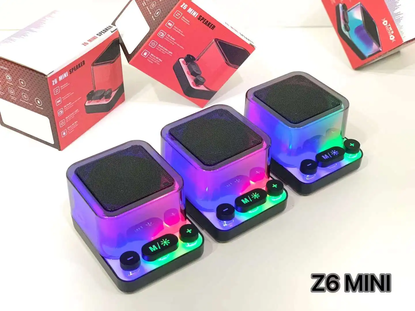 Z6 Mini 2.5インチ ワイヤレス ポータブル RGB LED カラフルライト BT