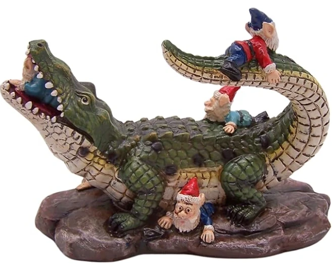 Resin 7in Alligators with Dwarf Statues for Outdoor Garden Decoration