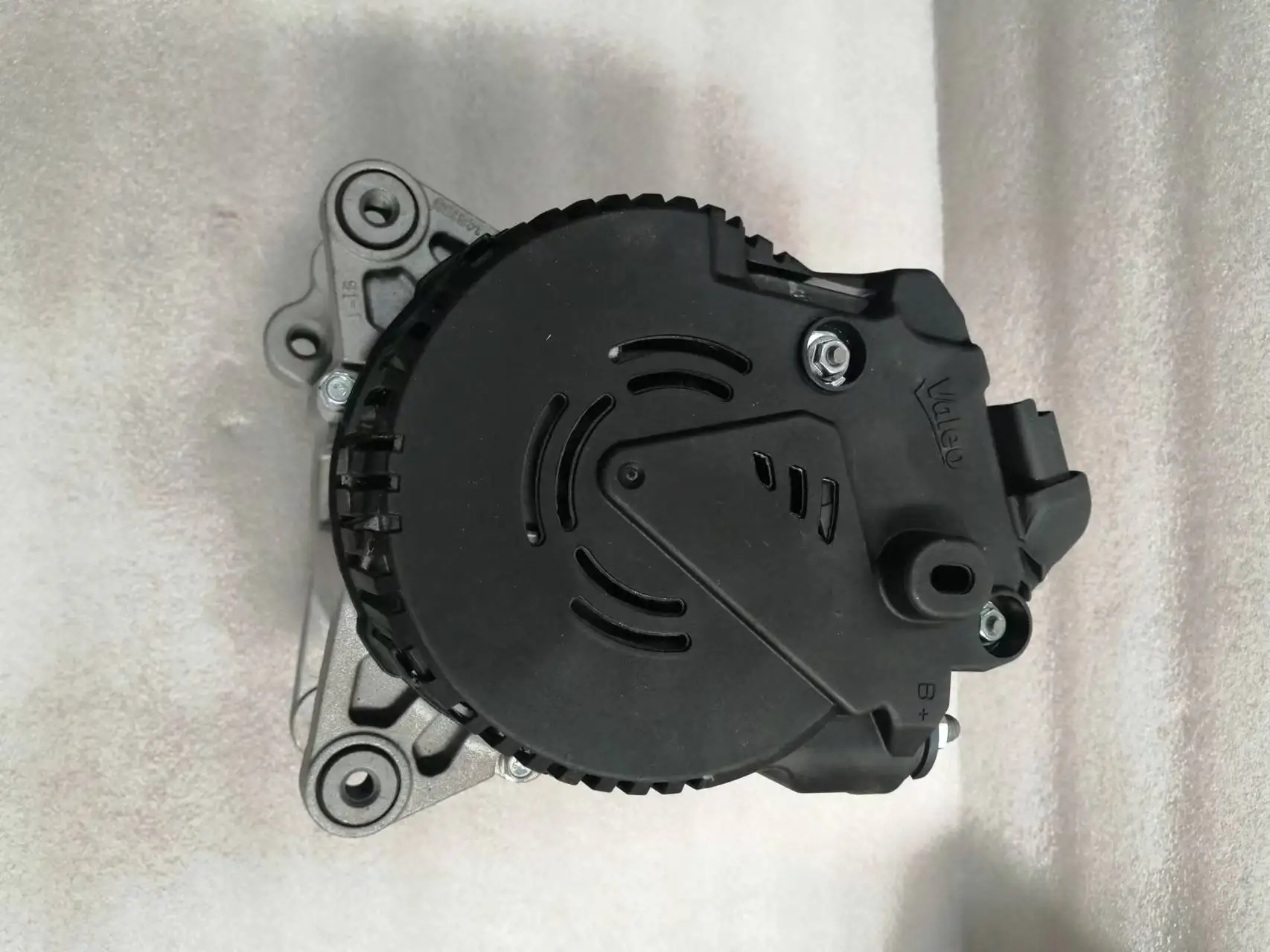 14V 200A Alternator for Nissan Serena C23 C24 X-Trail T31 T32