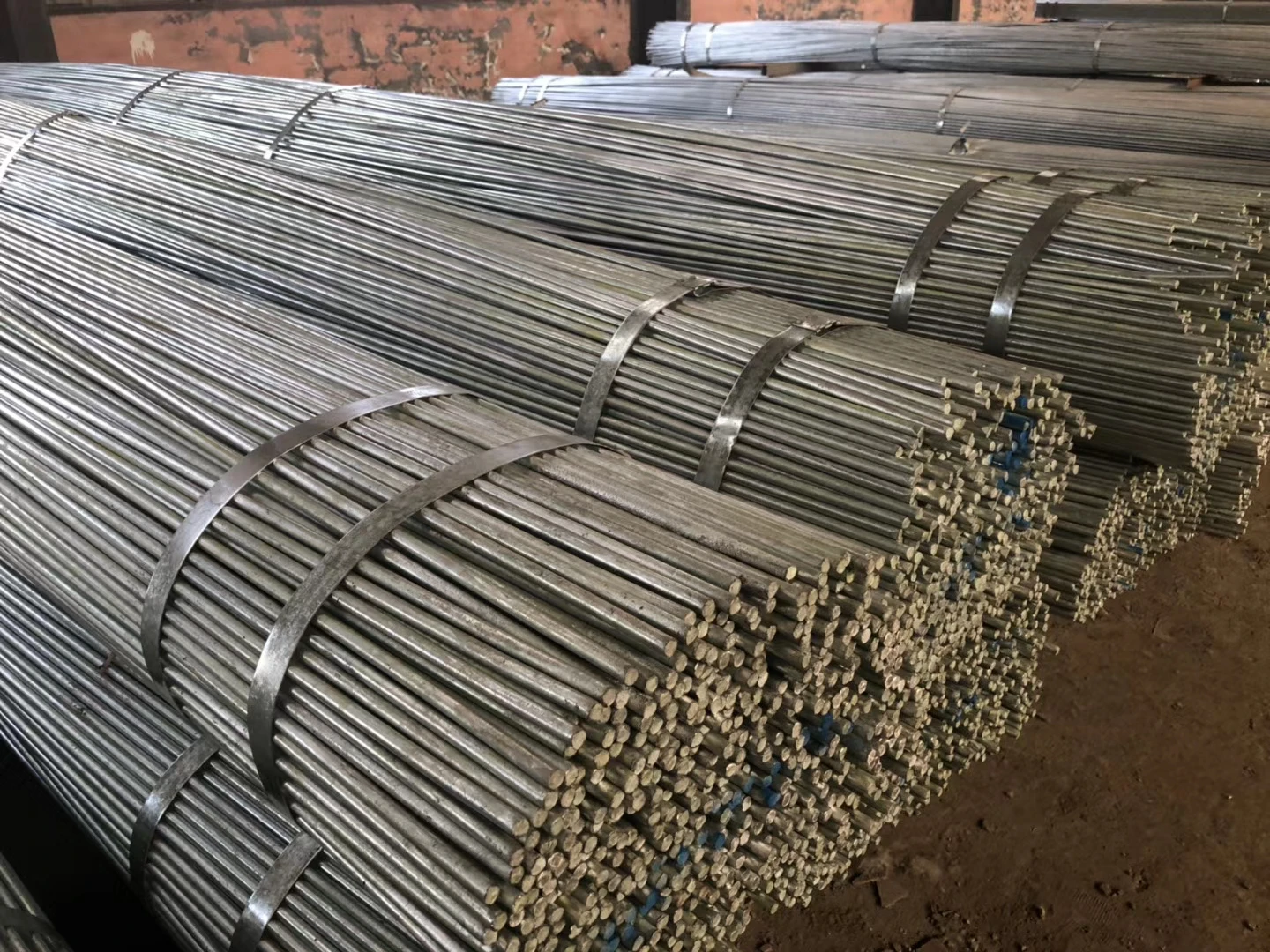 Cold Rolled Alloy Steel Round Bar With Corrosion Resistance And Annealed Quenching Process