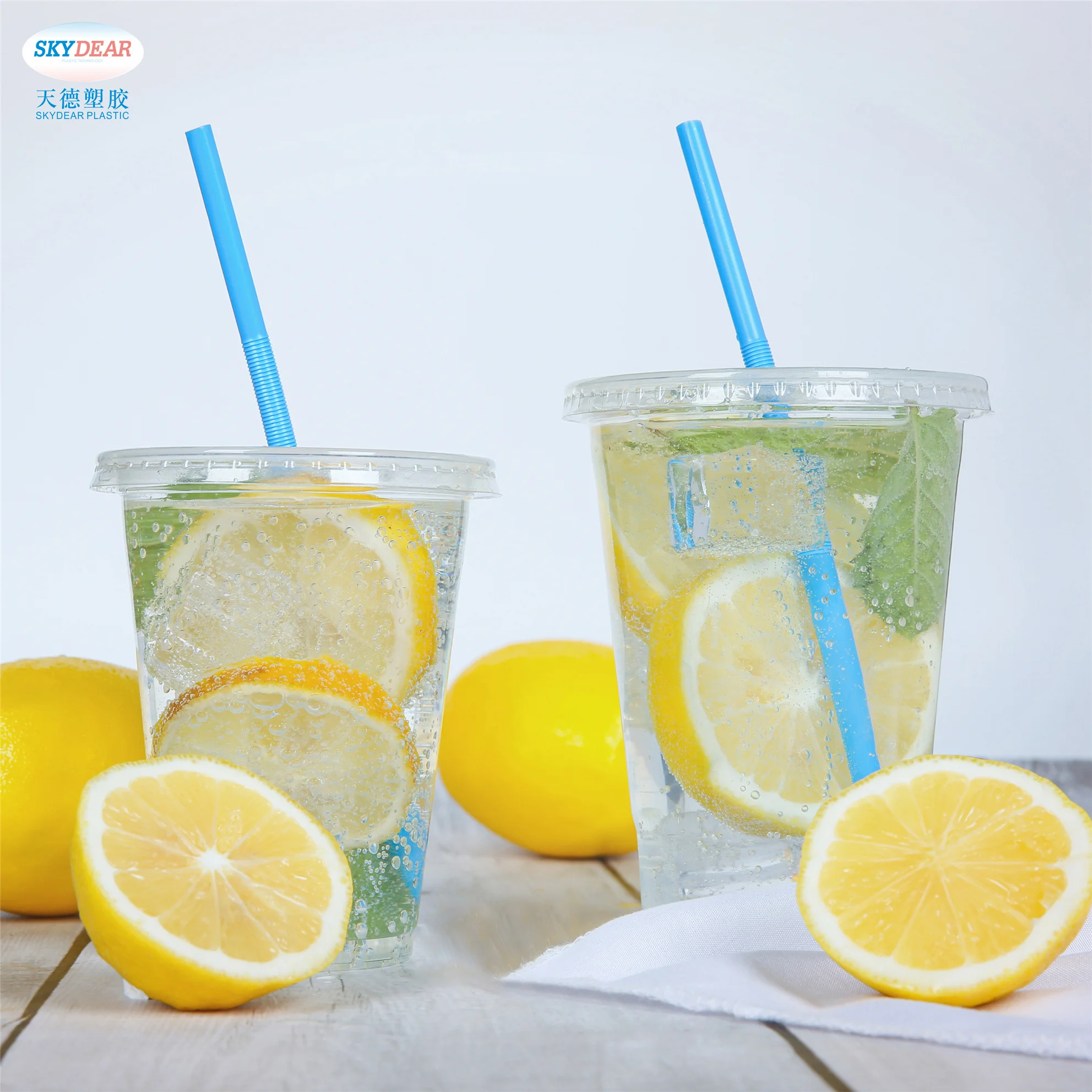 Пластиковая чашка для лимонного сока