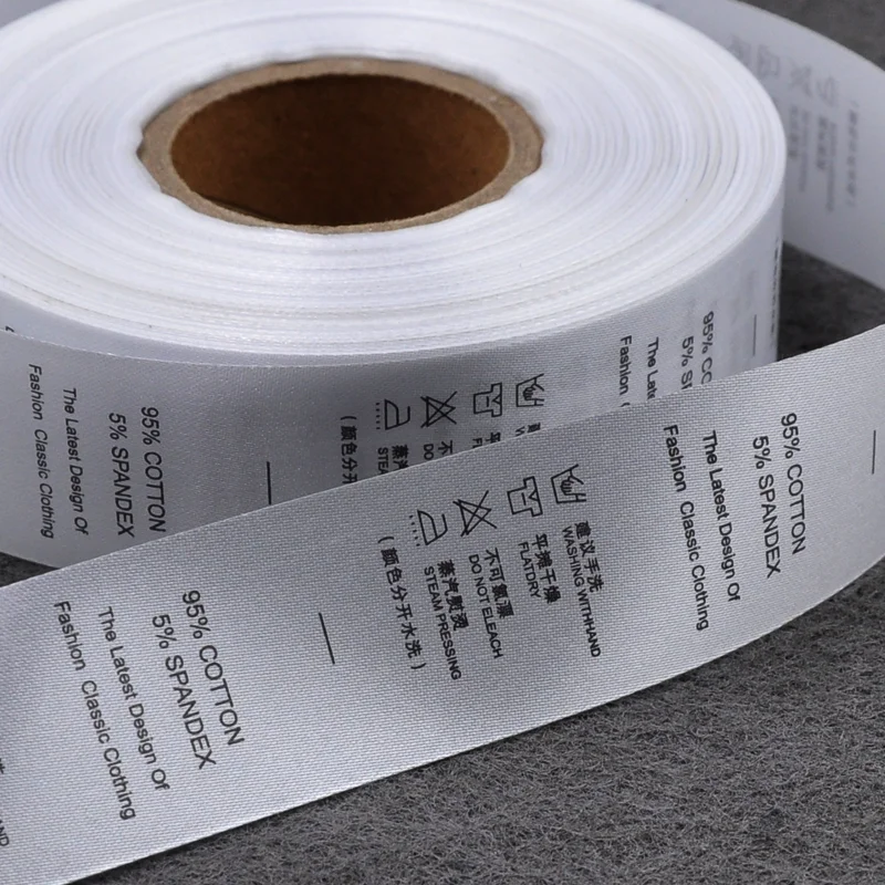 Пользовательские атласные этикетки для одежды