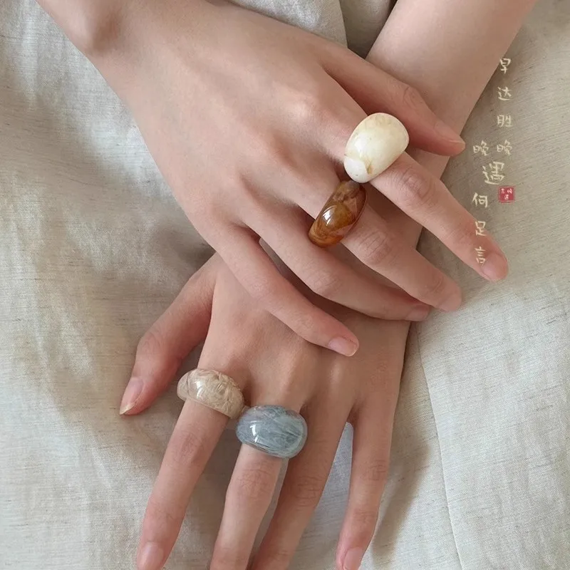 Retro Acrylic Fashion Style Unique Women Simple Big Round Chunky Acrylic  Resin Rings for Women Geometric Colorful Finger Rings