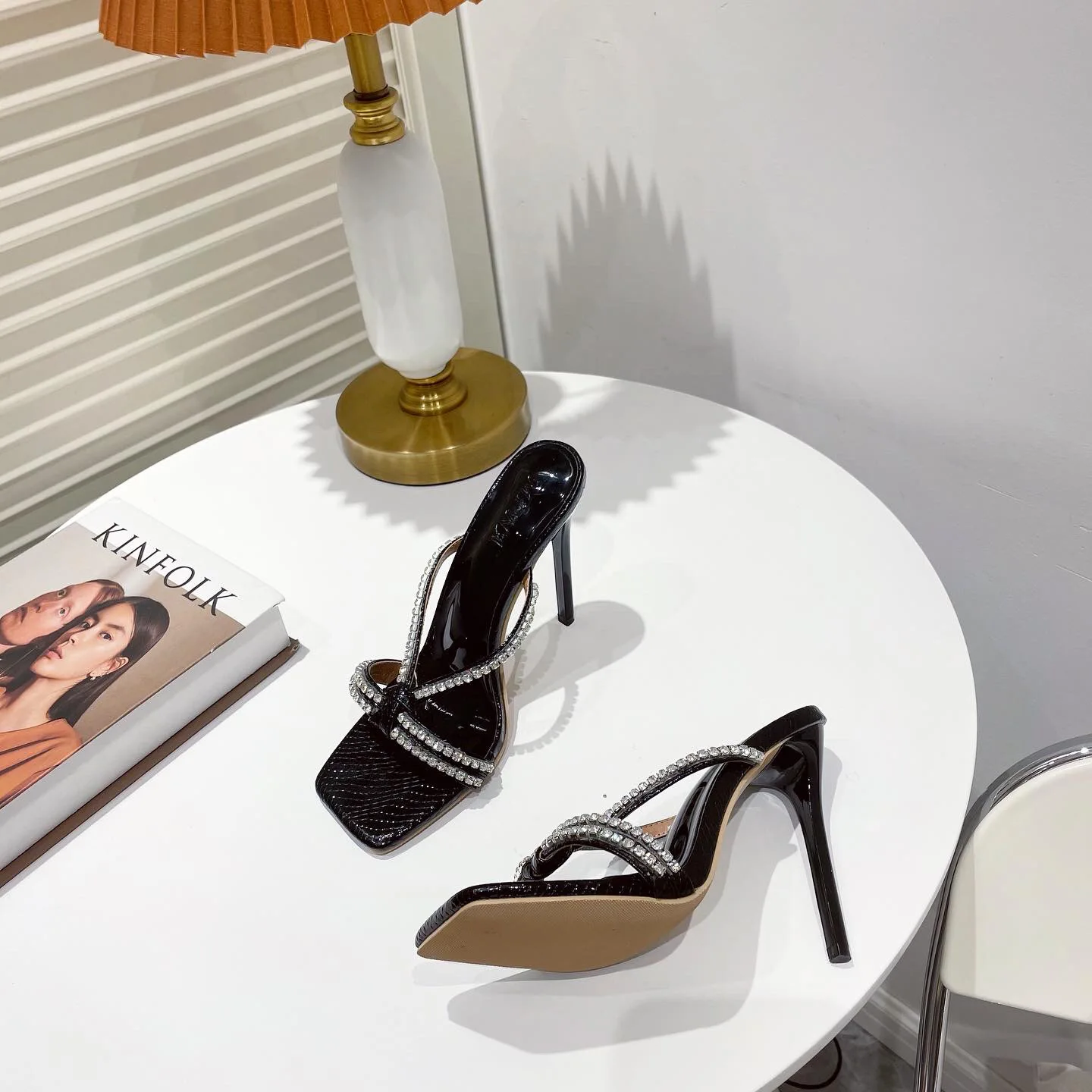 Zapatillas De Tacón Fino Con Punta Cuadrada Para Mujer,Zapatos De Tacón  Alto Con Diamantes De Imitación,Tendencia De Verano - Buy De Diamantes De  Imitación Zapatos De Tacones Altos,Sandalias De Tacón Para Mujer