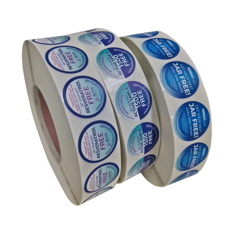 Этикетка самоклеющаяся с логотипом. Фирменные наклейки. Самоклеящиеся логотипы. Печать наклеек на самоклеющейся. Наклейки для печати.