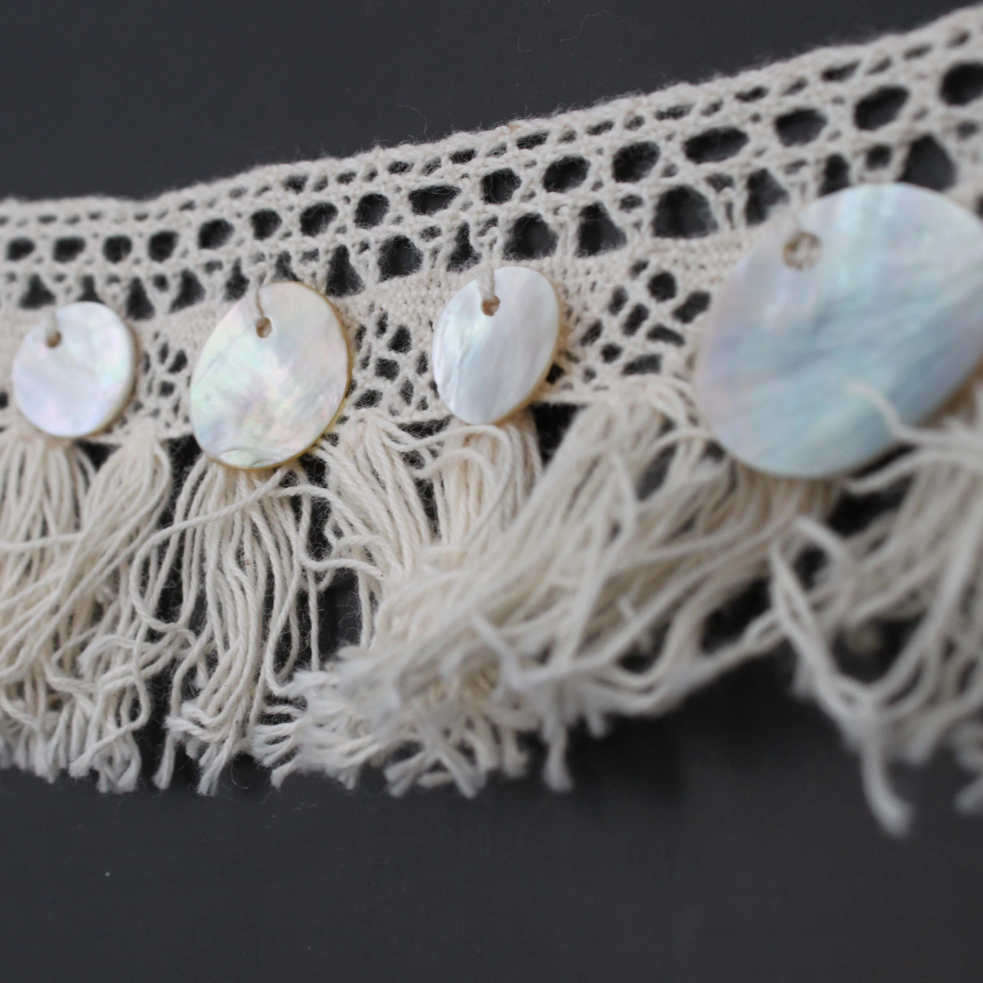 Оптовая продажа кисточек с отделкой бахромой и