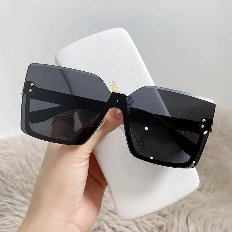New European and American Thin Cutting Lens Gradient Rectangle Square  Rimless Ladies Sunglasses for Outdoor Sports Fishing