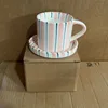Tazza rossa senza piattino