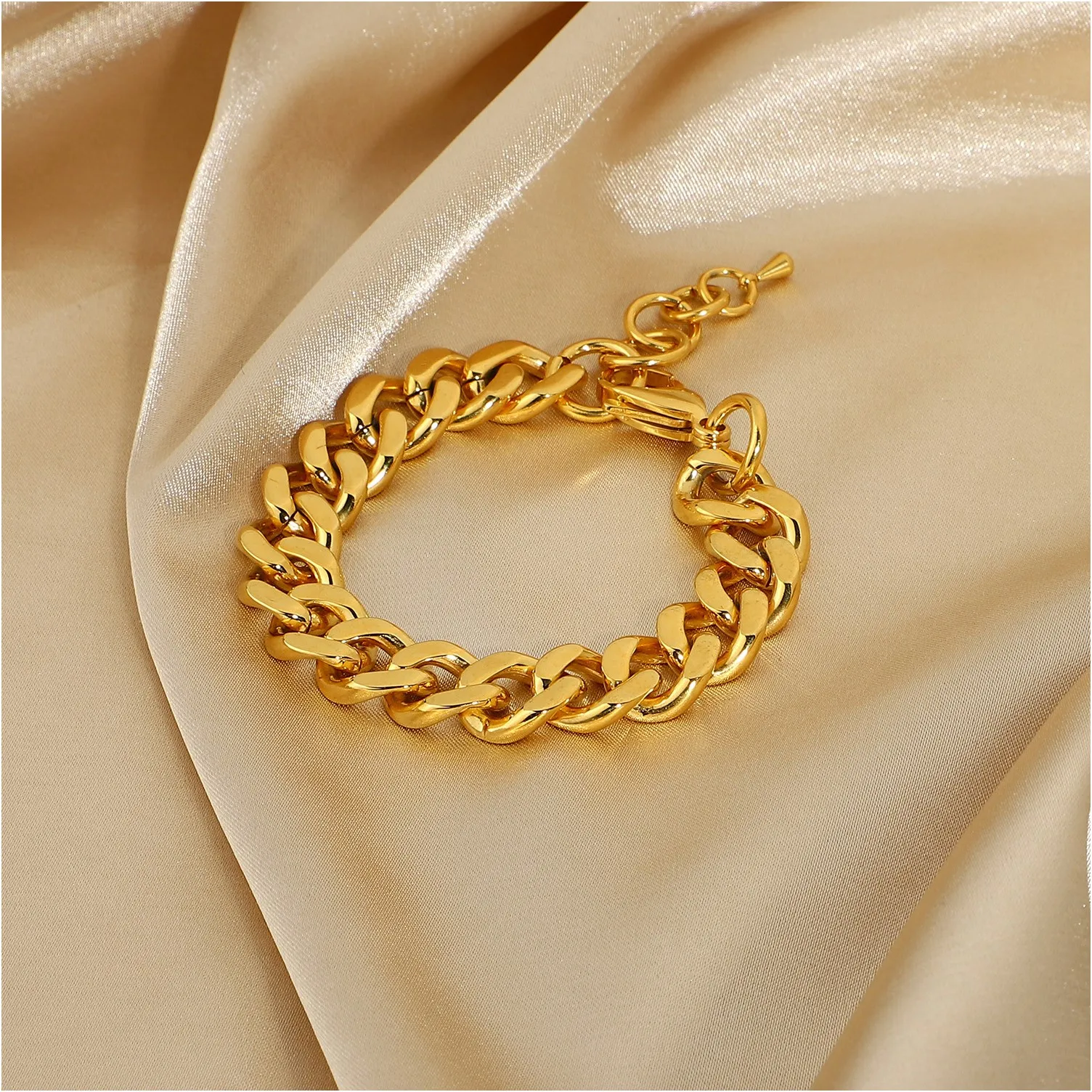 Bellissimo Bracciale Cubano Donna – Placcato Oro 18K, Acciaio Inox E Zirconia