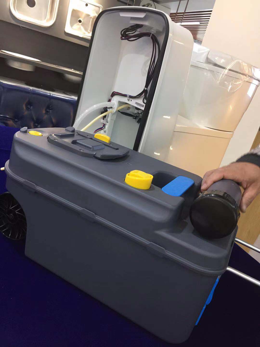 Rv Motorhommes Caravan Kitchen Travel Trailer Bathroom Rotating Toilet With Black Waste Box