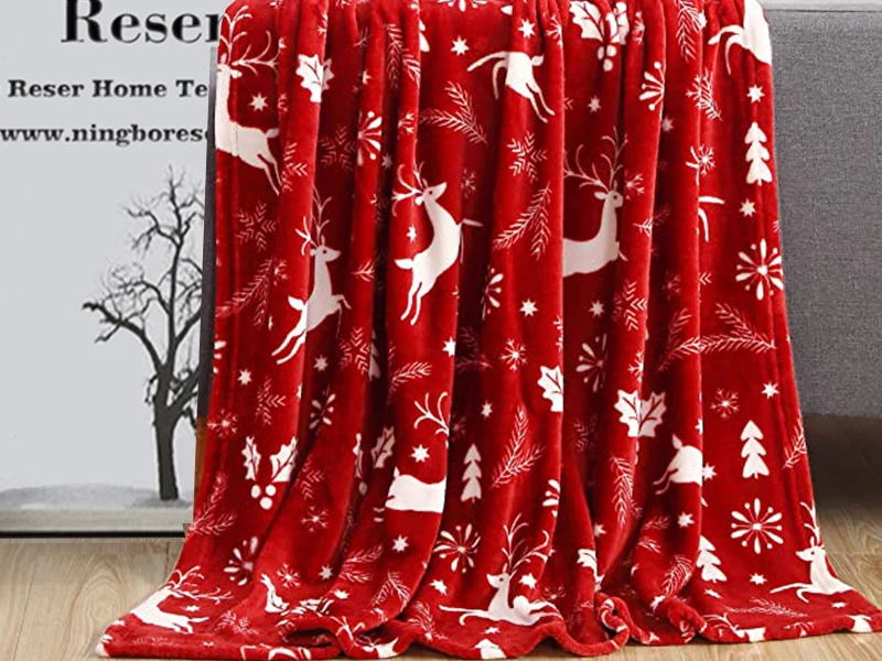 Ultra-Plush 50 X 60 Inch Comfort Velvet Christmas Reindeer Printed Knitted Fleece Throw 100% Polyester for Winter Holidays