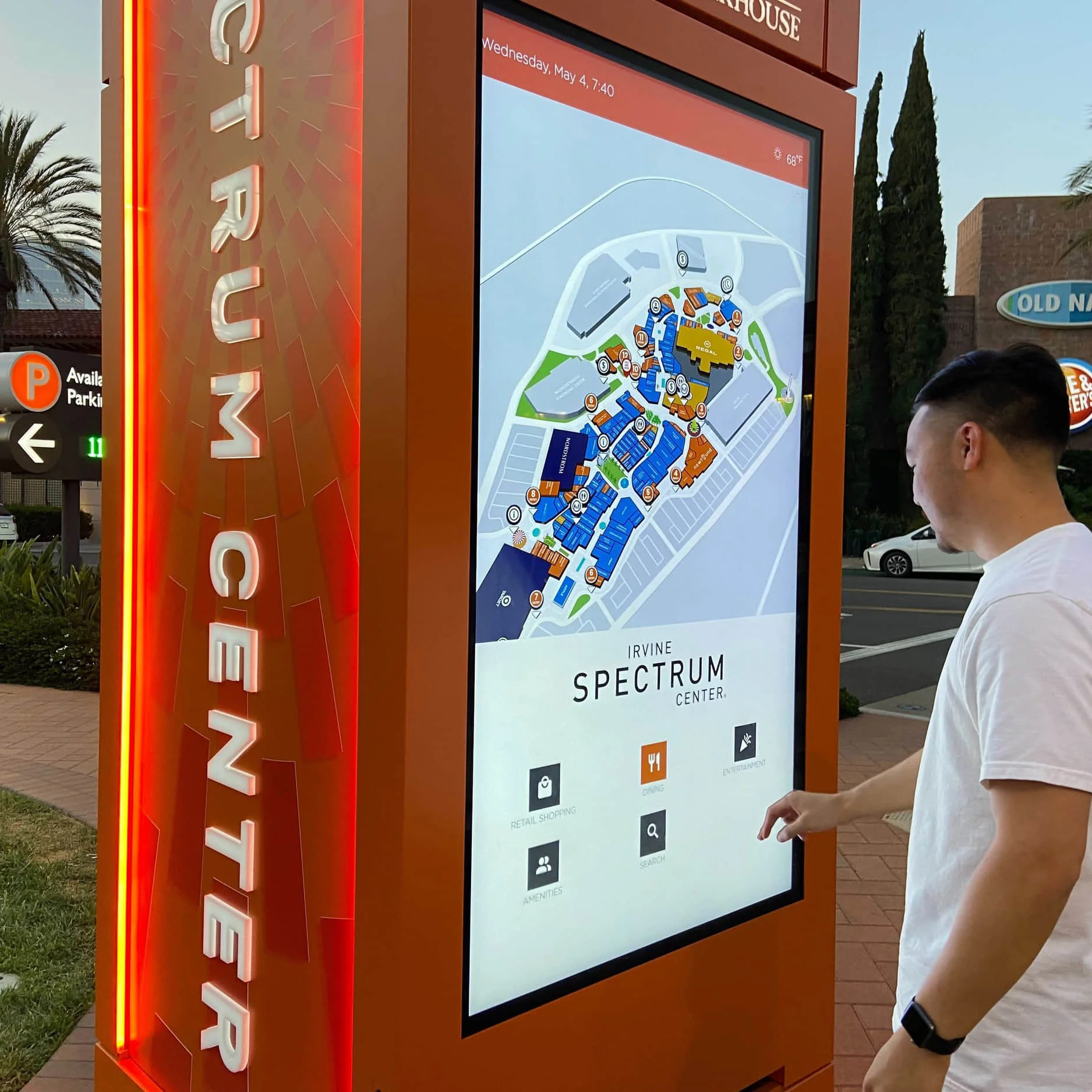 Custom Pylon Sign Outdoor Wayfinding Signs Light Box Waterproof ...