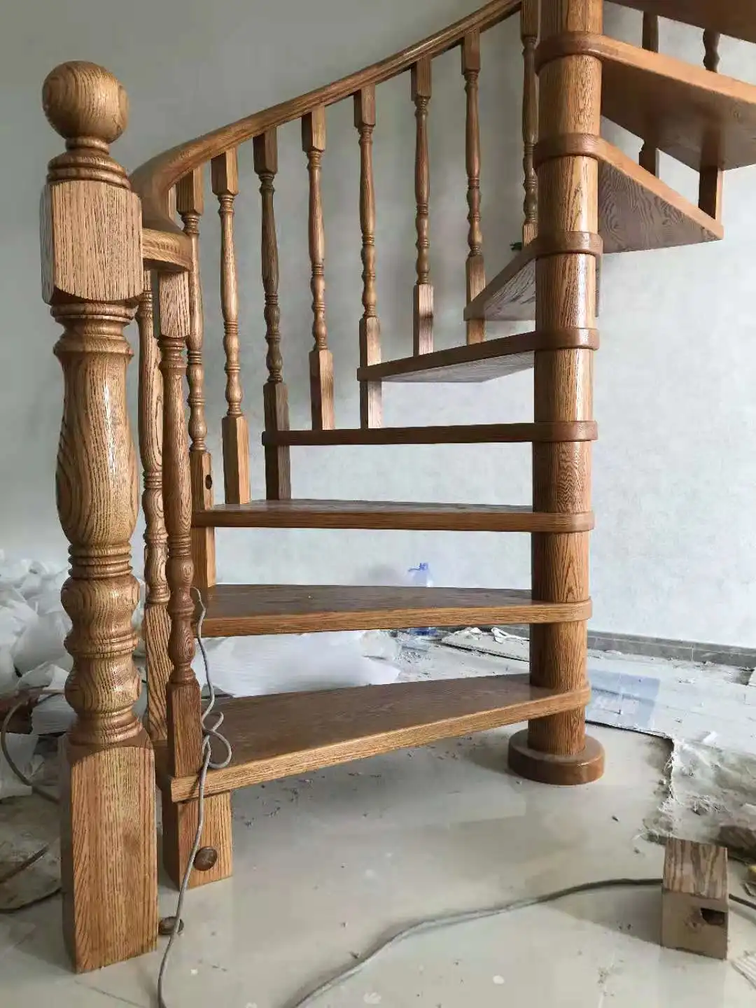Handrail Design Wood Stairs Tread For Indoor Stairs Spiral Staircase