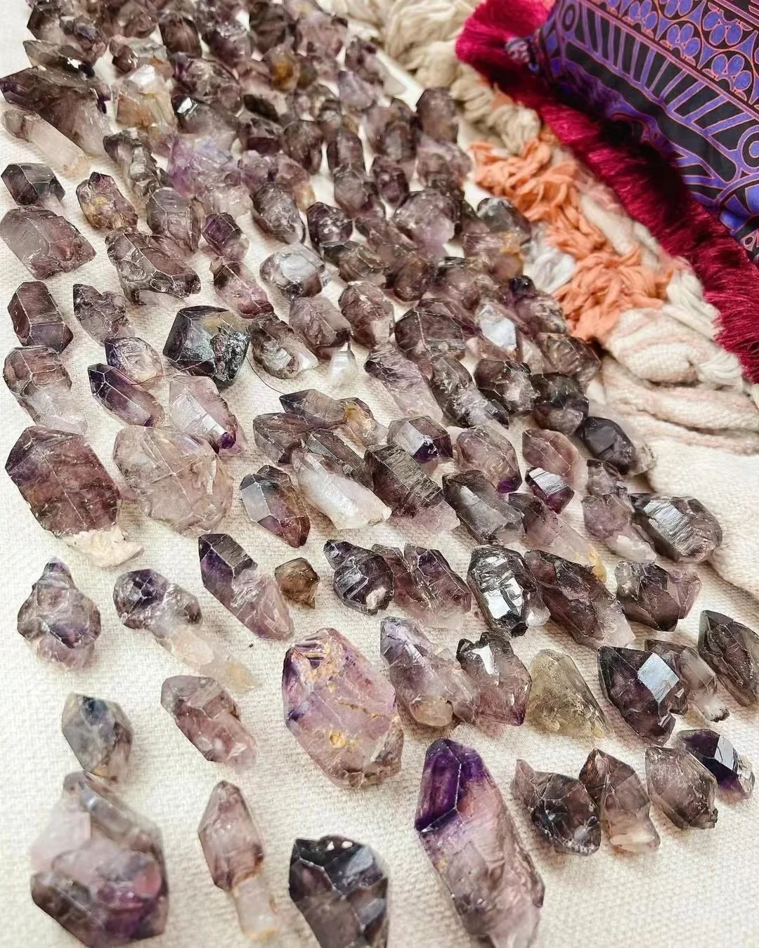 Natural High Frequency Energy Crystal Healing Stone Super Seven Backbone Crystal Raw  Stone Specimen