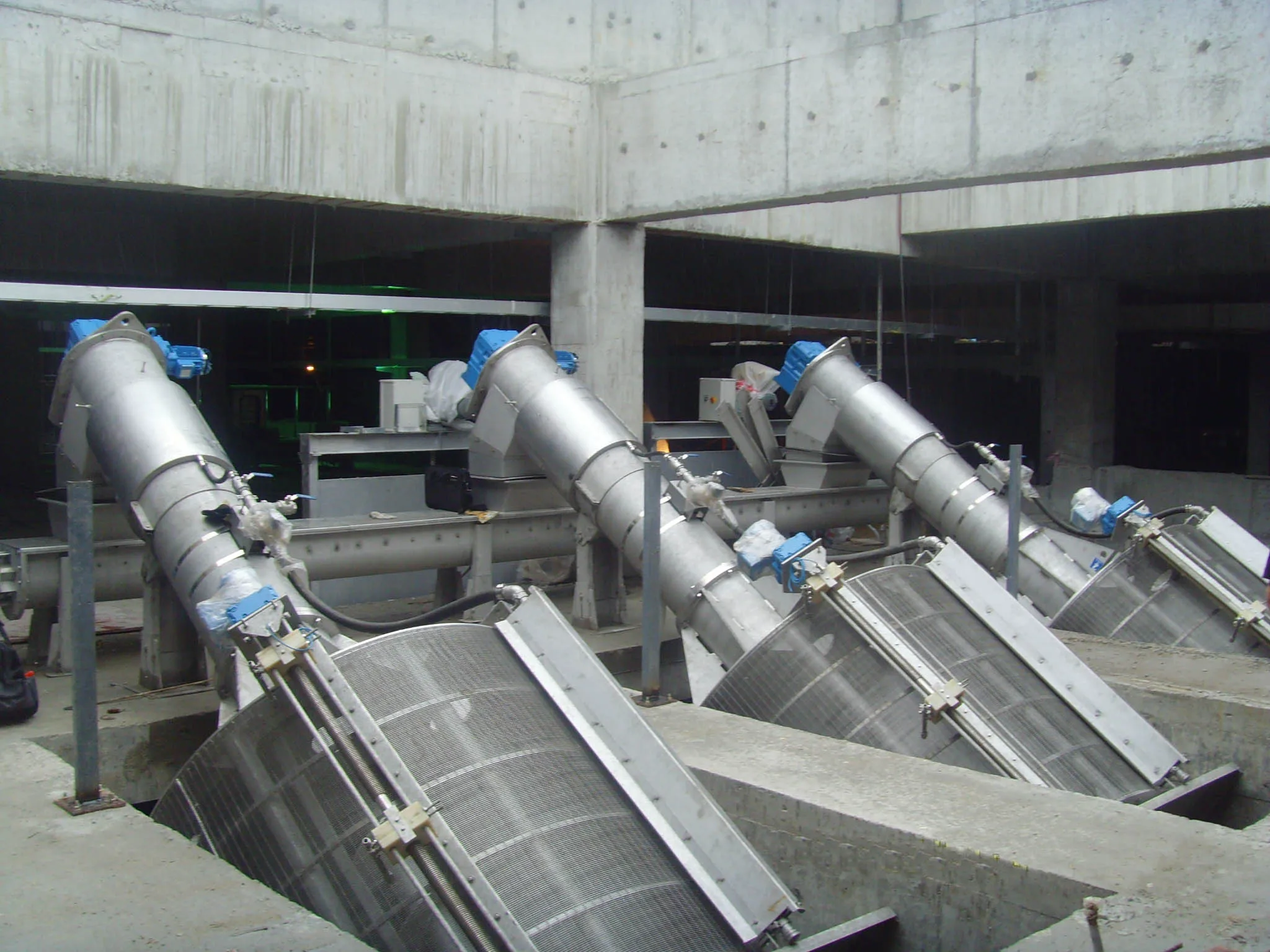 High Efficiency Sludge Dewatering Automatic Rotary Drum Screen For Waste Water Treatment Buy