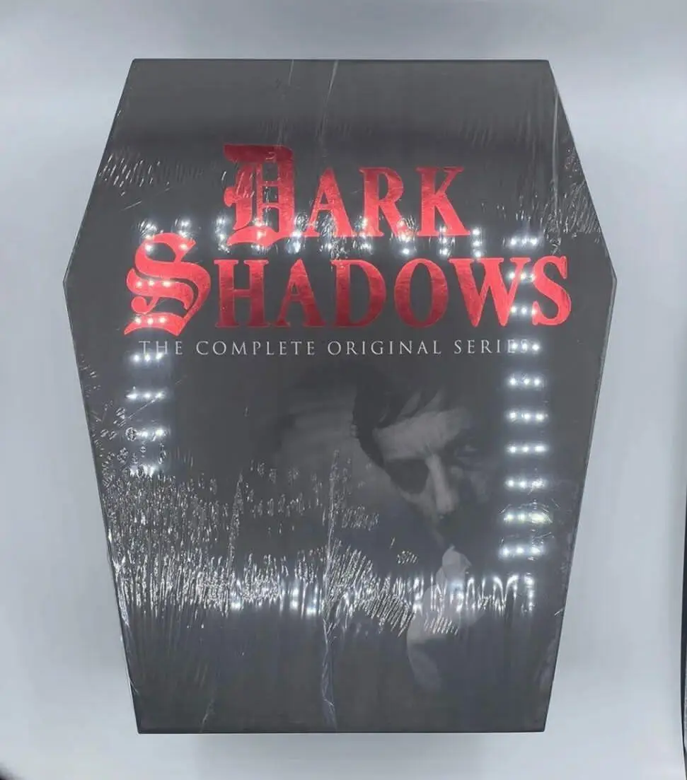 Dark shadows fashion the complete original series deluxe edition