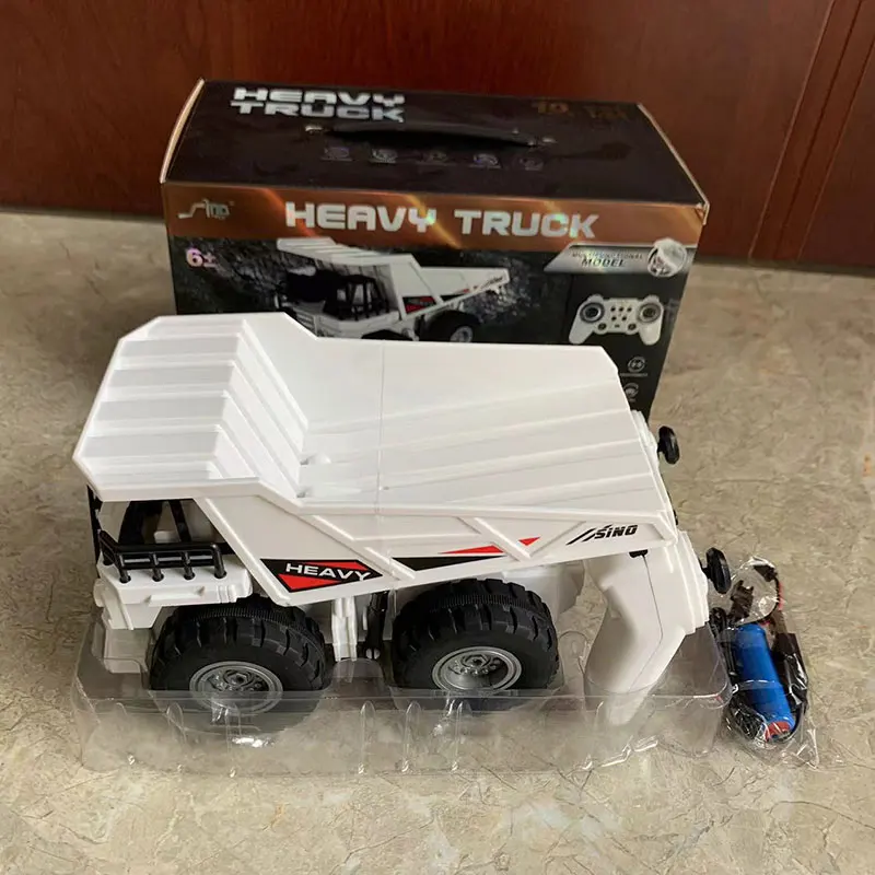 ホビーラジコン Truck  Heavy  Truck  Heavy 2.4GHz RC Dump Truck with Light & Music - Construction