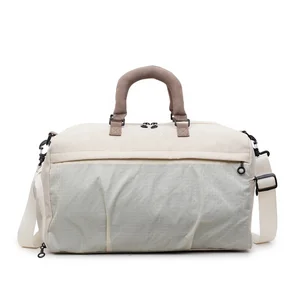 Fashionable Casual Gym Duffle Bag Unisex Lightweight Large Capacity Portable Outdoor Sport Travel Fitness Bag Zipper Closure