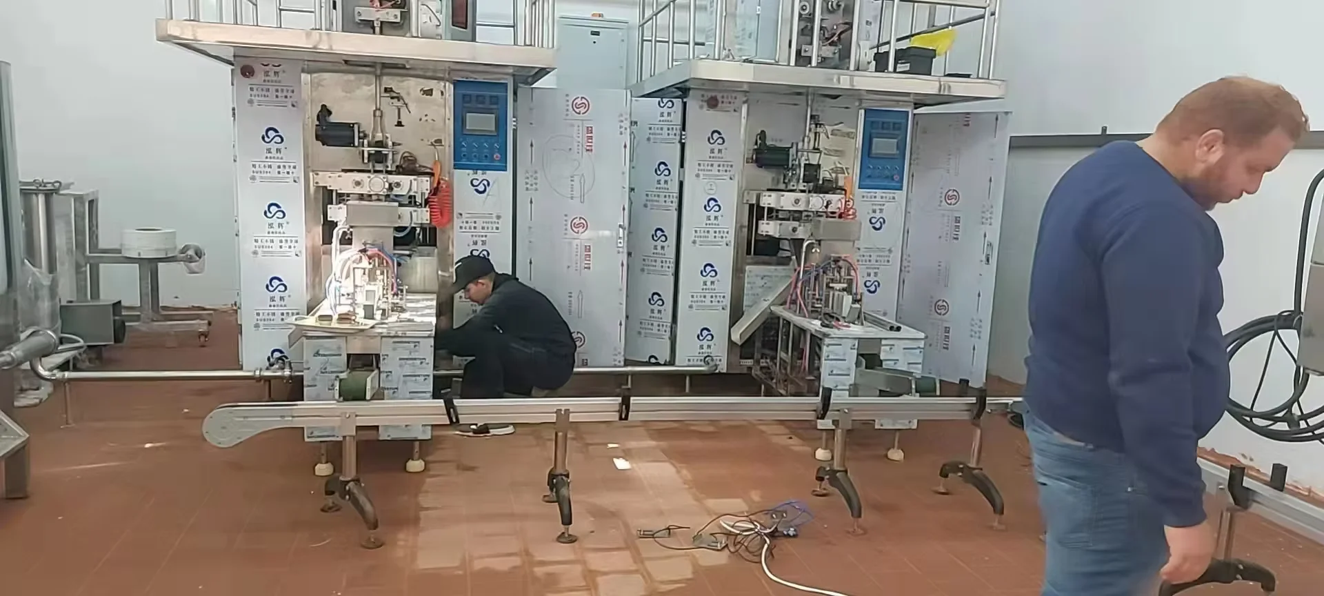 Juice Liquid Filling Machine Automatic Milk Juice Water Aseptic Brick Carton Filling Packaging Machine