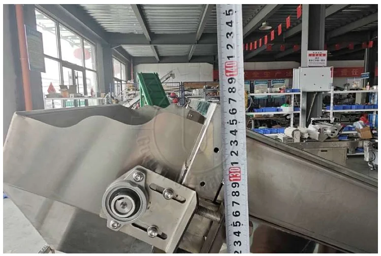 Quick-Cut Greens Harvester Automated Microgreen Tray Seeding Machine Microgreen Tray Harvesting Machine with Conveyor Belt