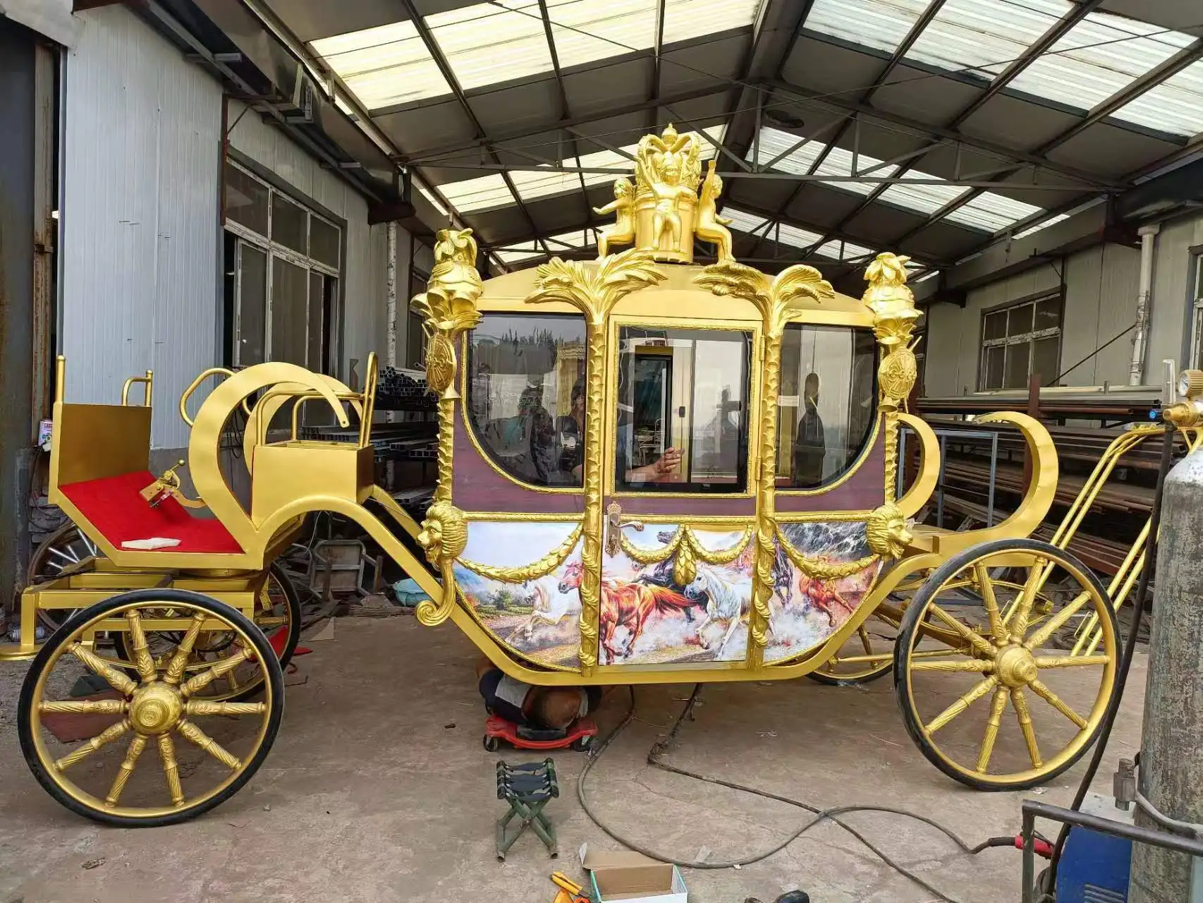 Miguo Luxurious Royal Horse Drawn Carriage Royal Horse Carriage For