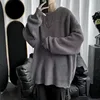 Gris oscuro