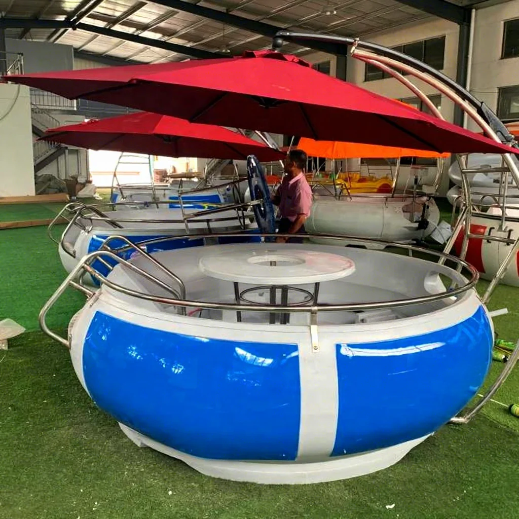 Small Plastic Electric Pontoon Boat Kids and Adult Electric Bumper Boat Electric Motor Bbq Donut Boat