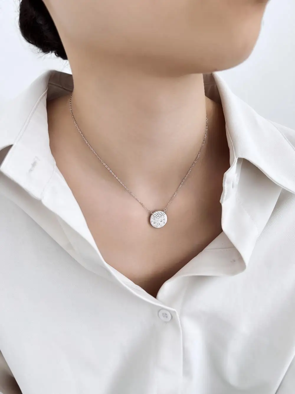 KAKODIY gold-plated luxury fashion 925 sterling silver round belt pendant women's jewelry necklace detail 2