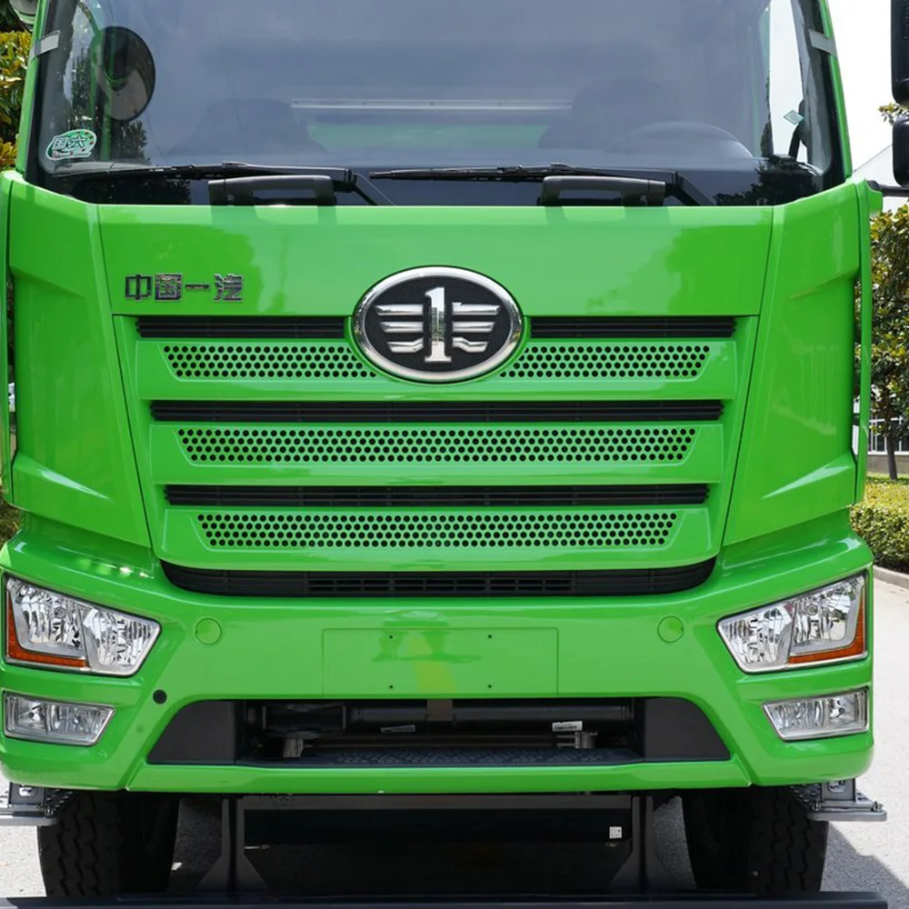 China Brand FAW Tipper Truck 8*4 12Wheeler 12R22.5Tires U-Shape Diese Dump Truck For Sale supplier