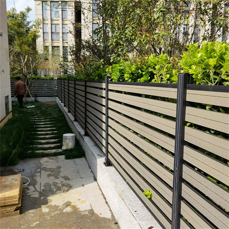 Artificial Vertical Garden Wpc Fence Composite Garden Semi Fence Panel High Quality Wpc Privacy Fence Panel Boards Aluminum Post
