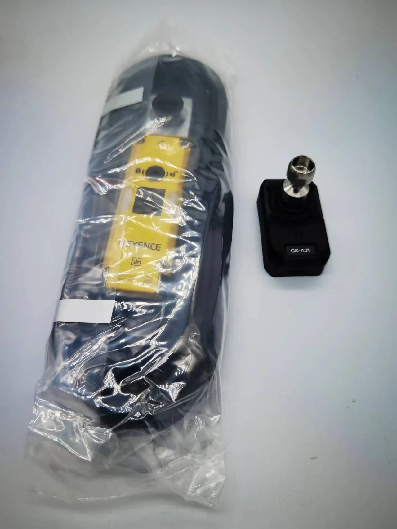 KEYENCE GS-71N5 Safety Interlock Switches - Power-to-lock