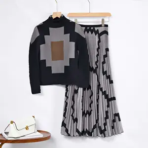 Wholesale Smocked Clothing Women's Fashion Set Design Stretch Print Casual Set Miyake Pleated Two-piece Set
