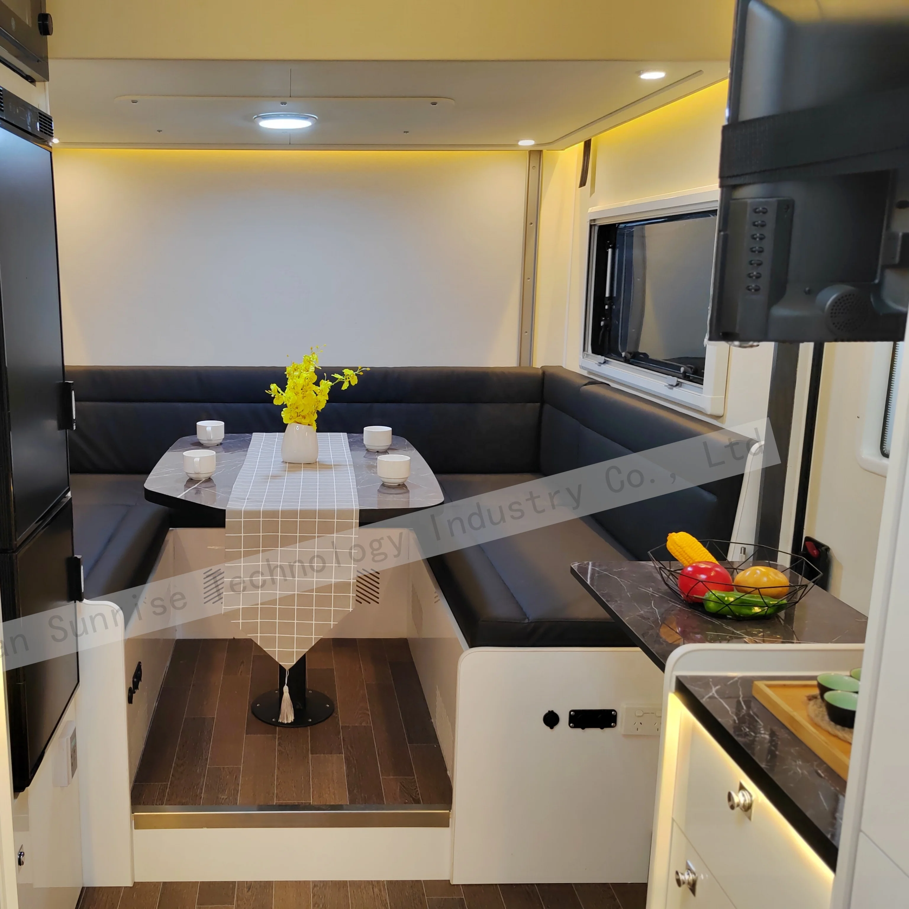 Off-road Motorhome RV Expedition Vehicle Slide on Camper