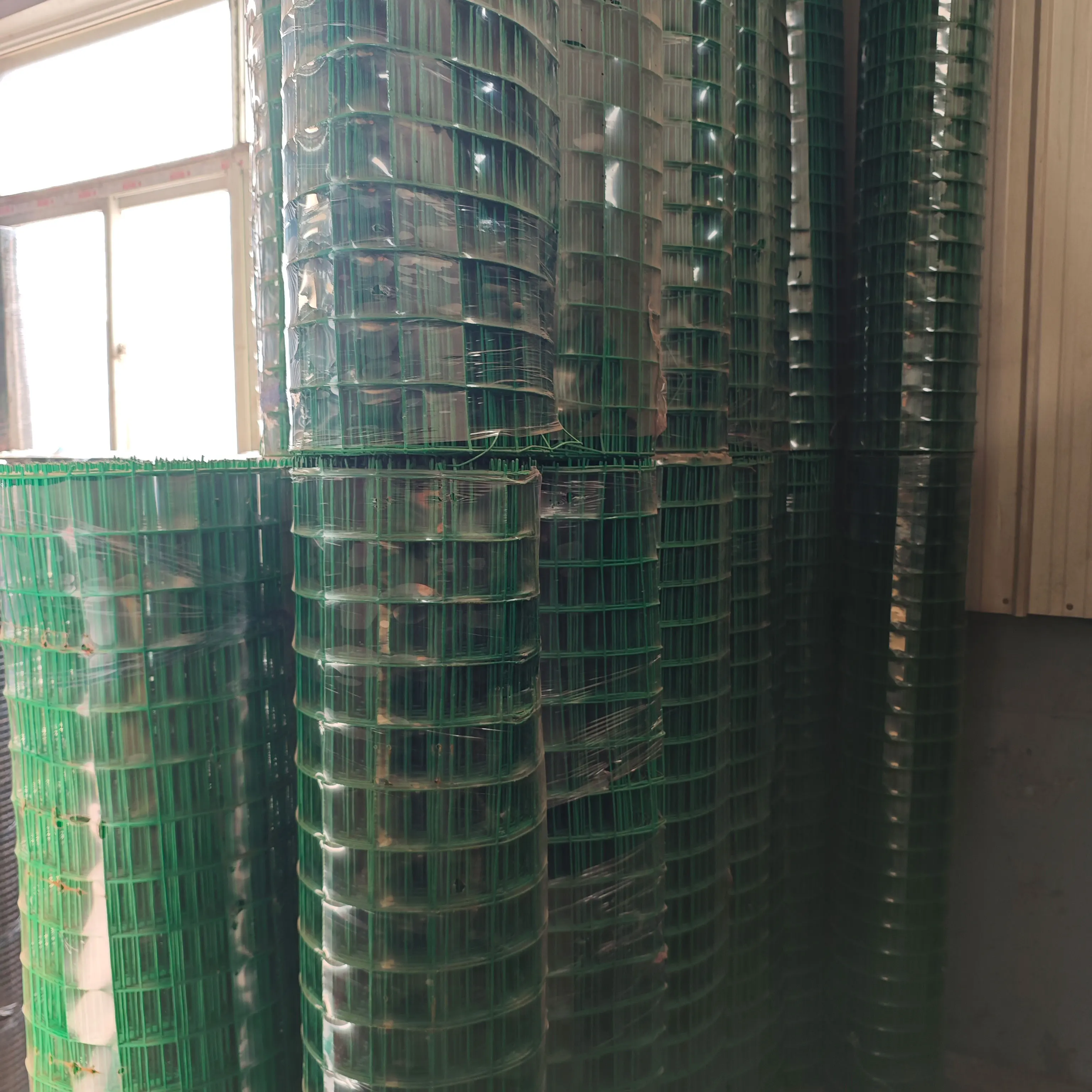 PVC Plastic Coated Welded Wire Mesh Coated With Plastic Mesh