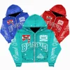 มีสีเขียวขุ่น