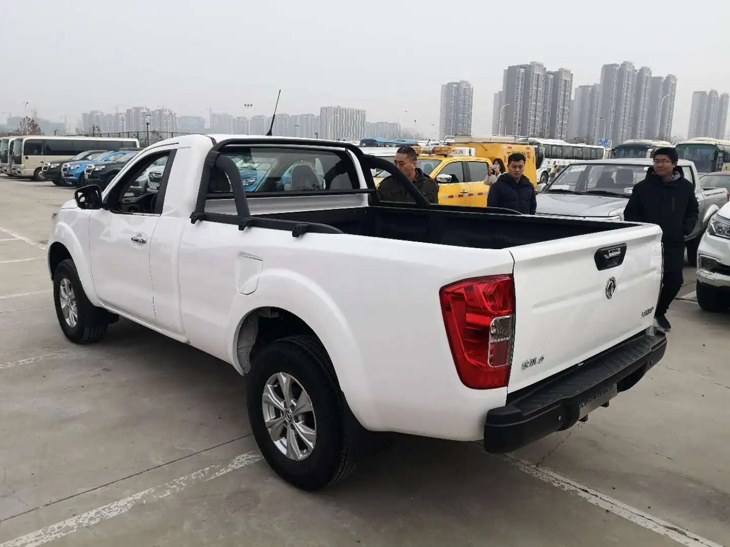 Dongfeng звукоснимателя один грузовик с 2WD автомобиль пикап для продажи