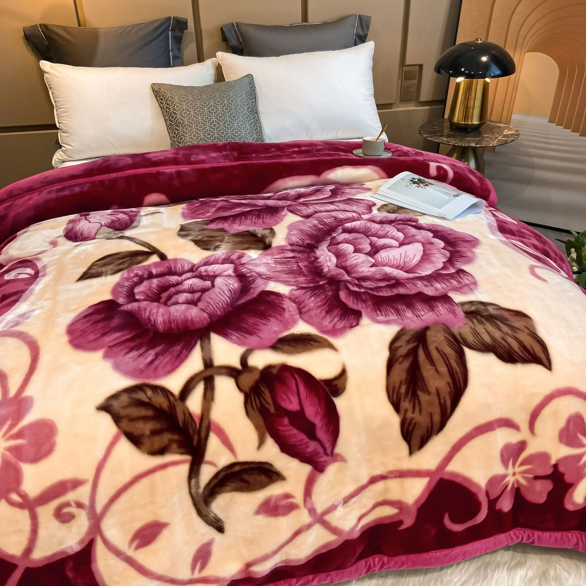 Double Thick Chunky Printed Woven OEKO-TEX Certified Winter Soft Fleece Plush Raschel Blanket Customized Color Thicker Warmer